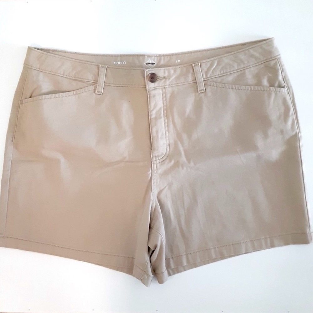 Classic Tan Women's Shorts ( 18 )